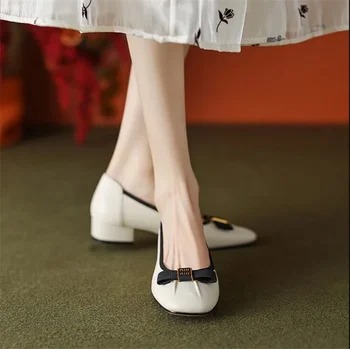 Sapatos Femininas Fashion Sweet Light Weight Европейски стилен елегантен квадратен ток обувки за женски жени сладък ток обувки C1089